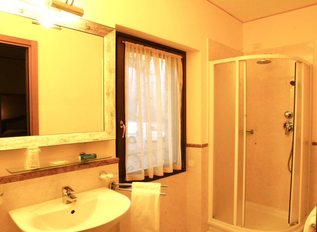 La Griglia Hotel Argegno Oda fotoğraf